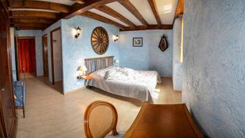 Individually decorated, individually furnished, soundproofing, free WiFi