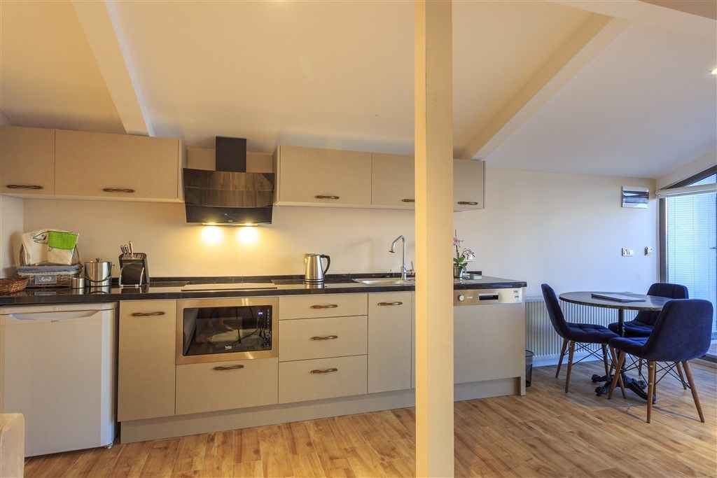 penthouse, sea view | private kitchenette | fridge, electric kettle