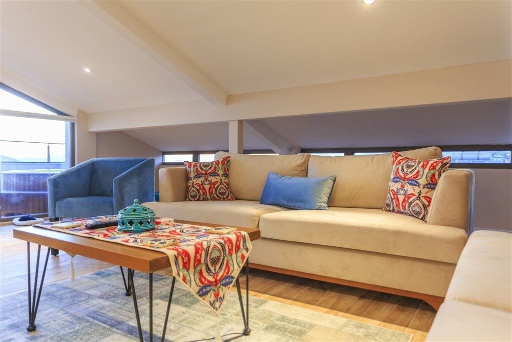 penthouse, sea view | living area | led tv