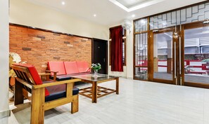 Lobby - Treebo Trend Prabash Atithi Griha (Guwahati)