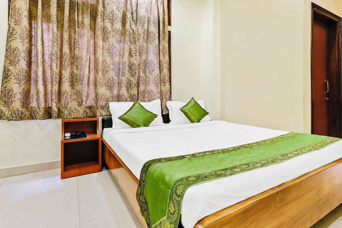 1 bedroom, iron/ironing board, rollaway beds, free WiFi