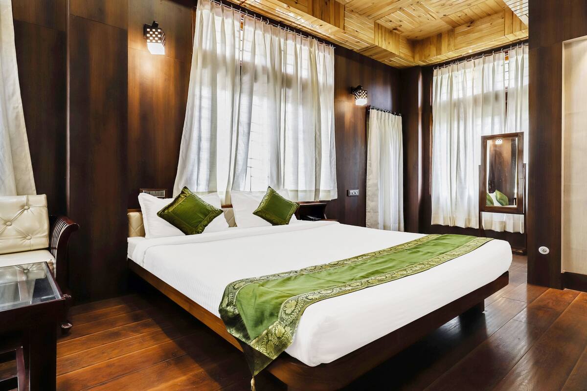 1 bedroom, iron/ironing board, rollaway beds, free WiFi