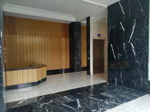 Lobby - Flats Friends Plaza de la Reina (Valencia)