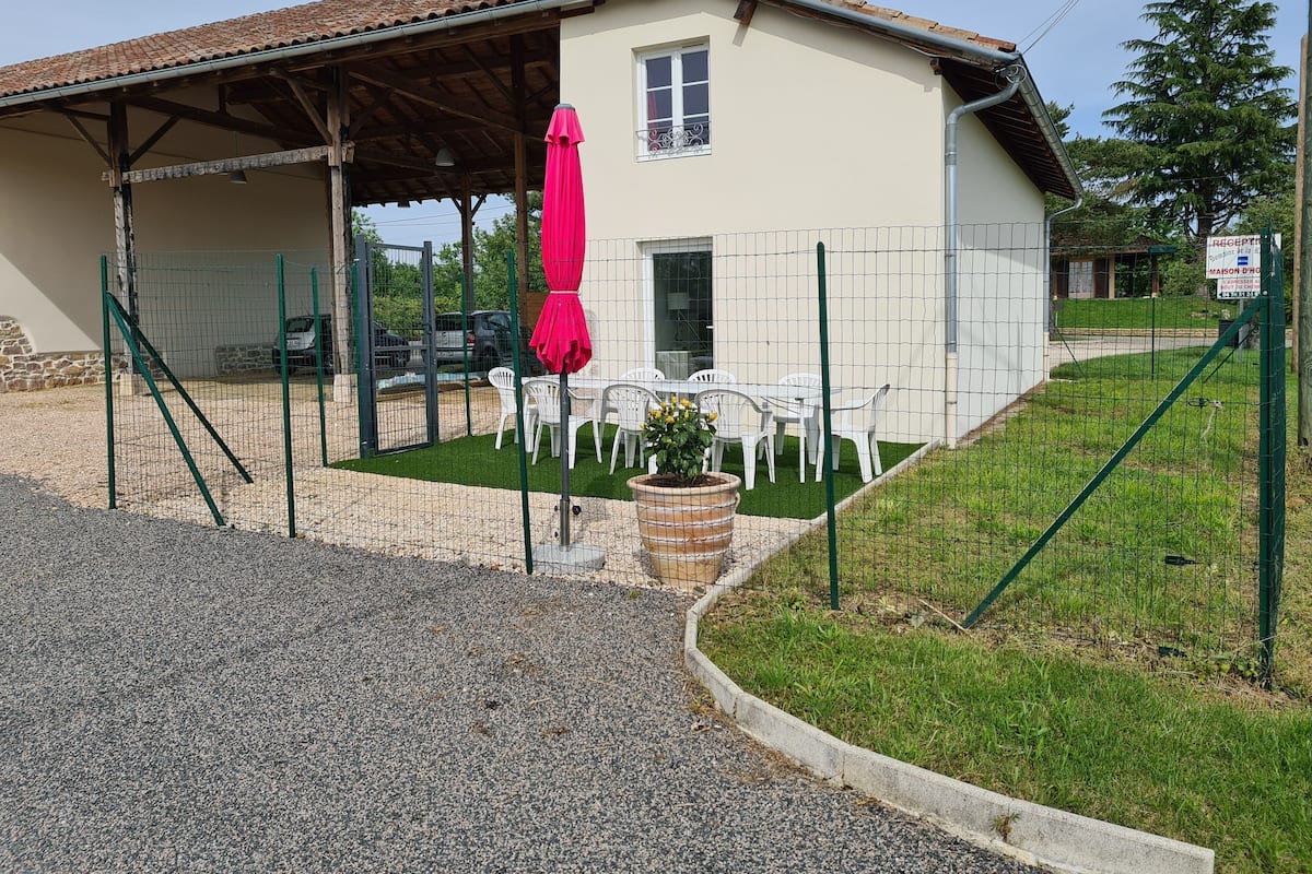 Exclusive Apartment, Ensuite | Garden