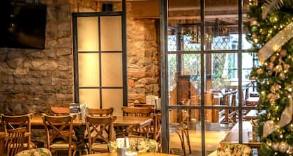 Pooley Bridge Inn