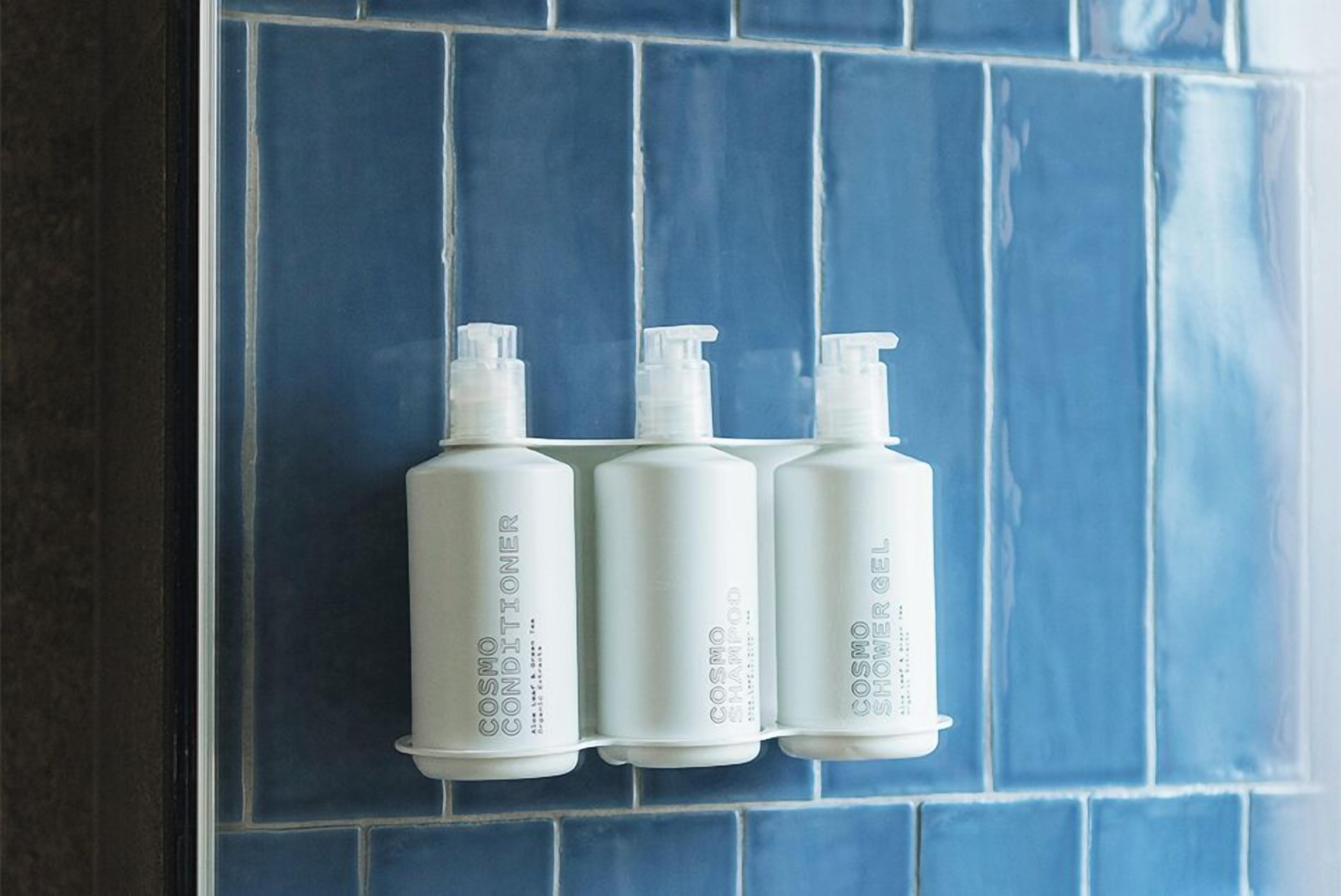 shower, rainfall showerhead, free toiletries, hair dryer