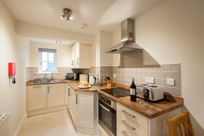 Apartment, 2 Double Beds (Altadale) | Private kitchen | Full-size fridge, microwave, stovetop, dishwasher - Milntown Self Catering Apartments (Glen Auldyn)