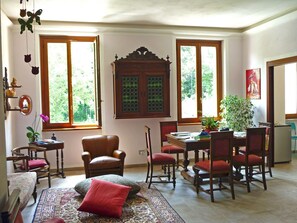 Lobby - Il Coniglio sulla Luna (Erba)