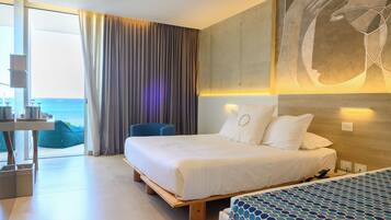 Superior suite | Luxe beddengoed, donsdekens, bedden met traagschuimmatrassen