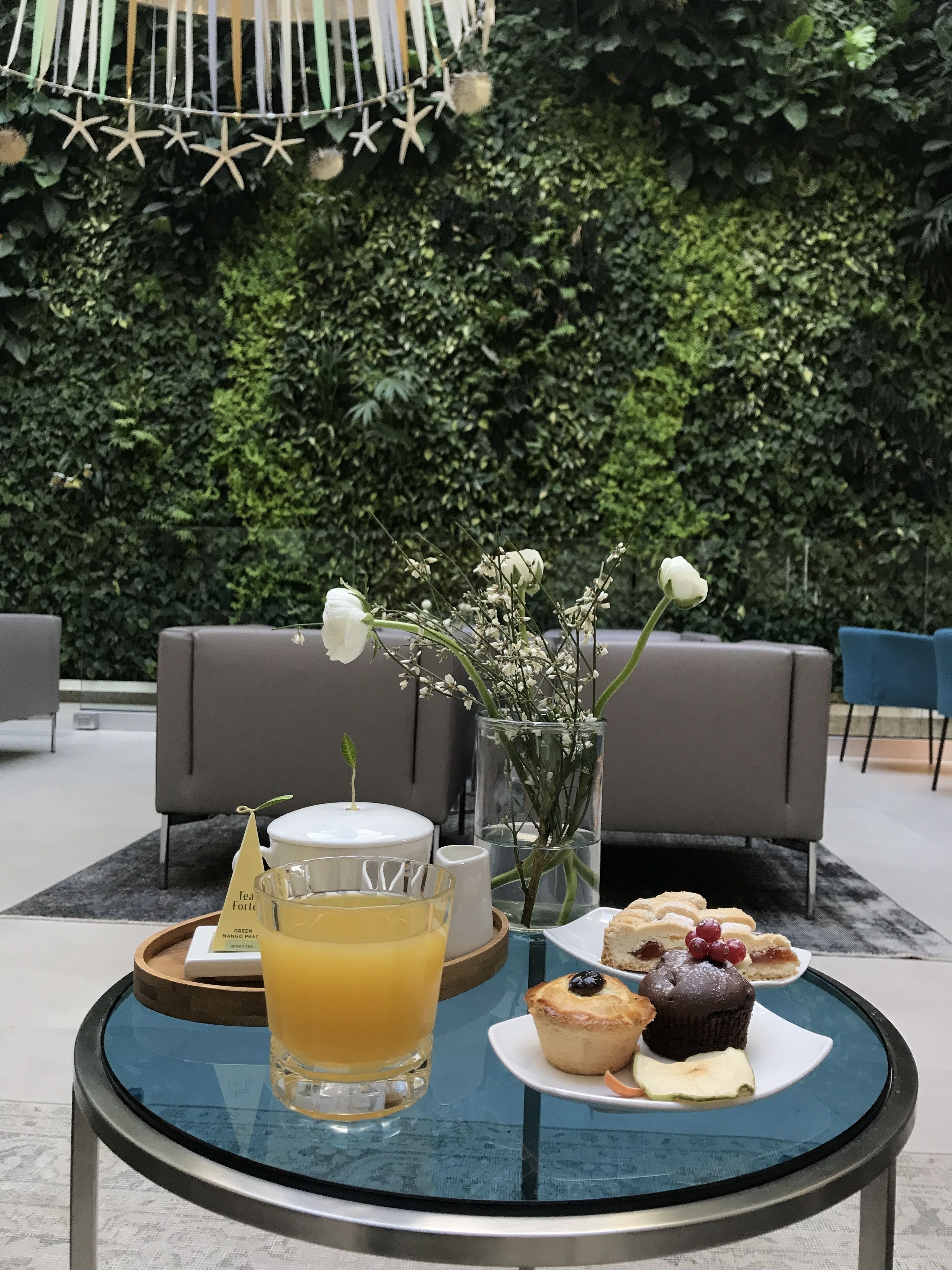 free daily continental breakfast