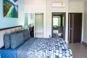 2-Bedrooms Villa with Private Pool | 2 quartos, cofres nos quartos, cortinas blackout, Wi-Fi de cortesia