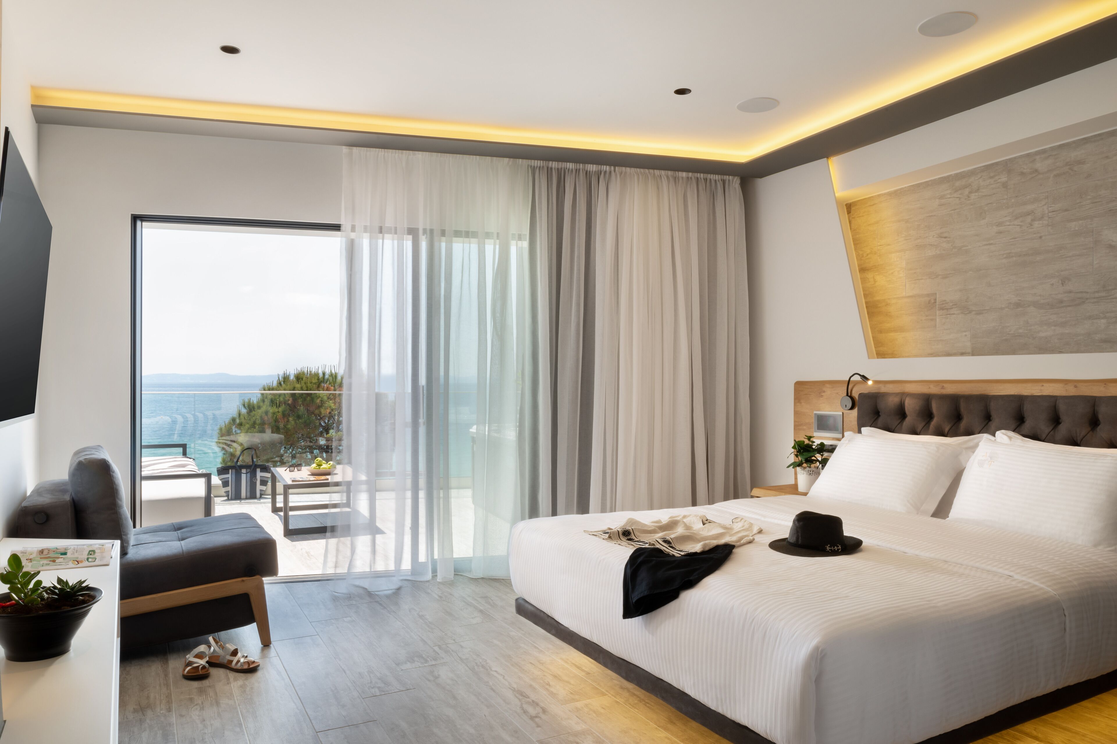 panoramic studio suite, sea view | 2 bedrooms, premium bedding, minibar, in-room safe