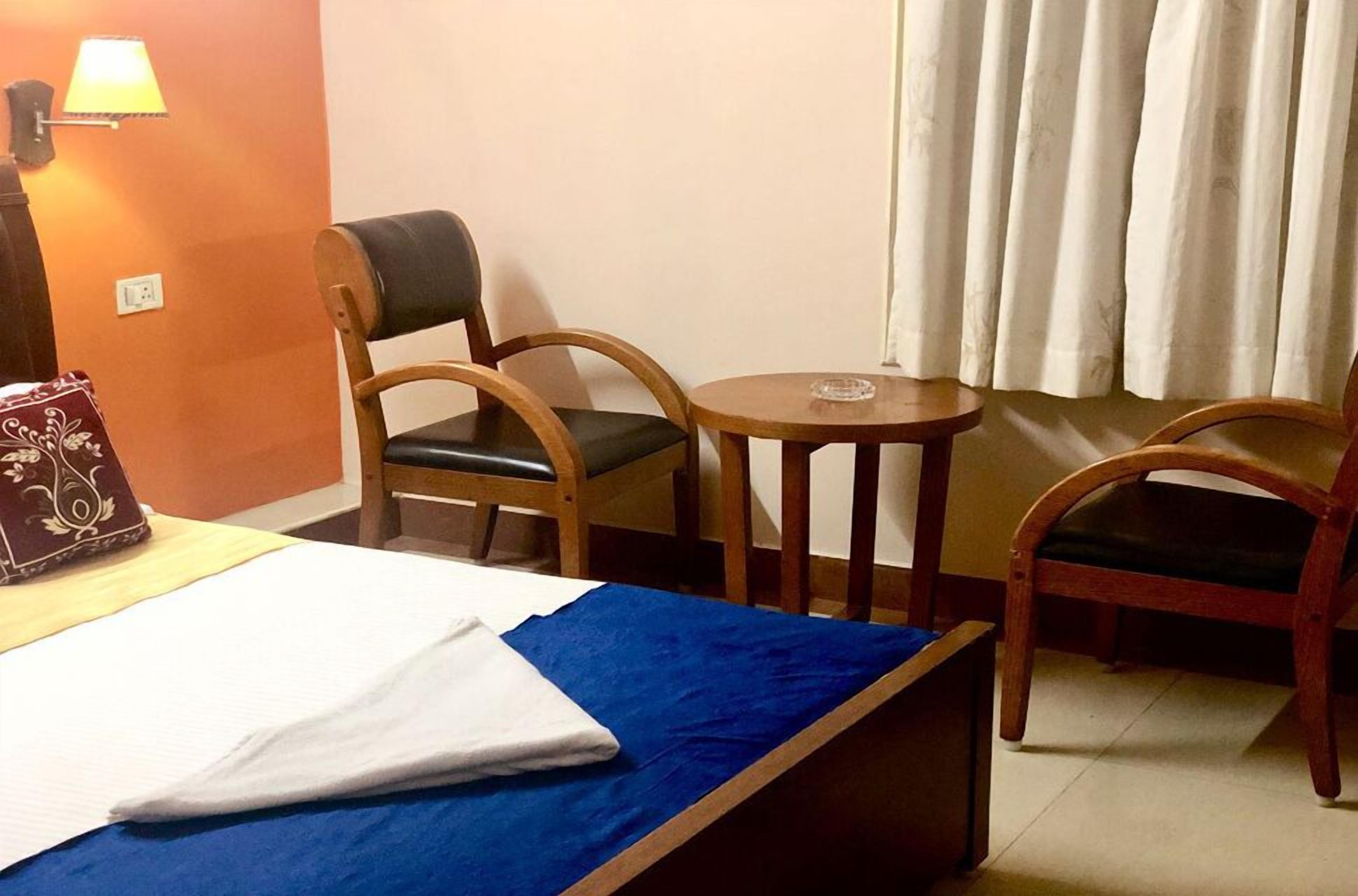 deluxe room, 1 double bed | desk, rollaway beds, free wifi