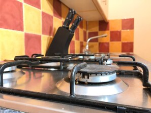 아파트 | 전용 주방 | 대용량 냉장고, 전자레인지, 오븐, 커피/티 메이커