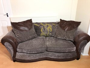 아파트 | 거실 공간 | 평면 TV