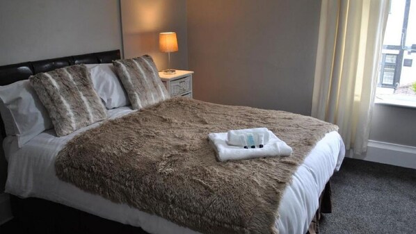 Abbey Lodge Standard Double - Abbey Lodge Self Catering Accommodation (Selby)