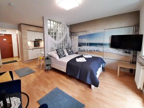 Studio Suite Standar, 1 Tempat Tidur Queen | Didekorasi berbeda-beda dan dilengkapi dengan perabotan berbeda-beda