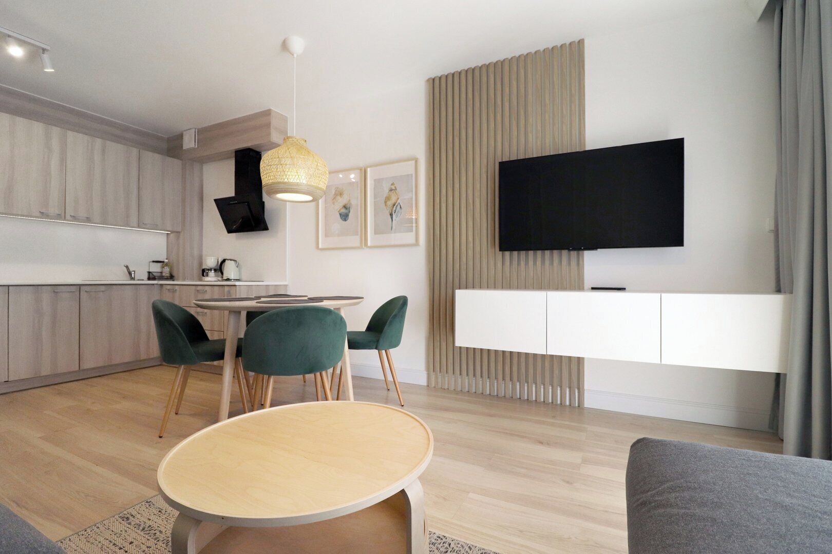Superior Suite | Private kitchenette | Fridge, stovetop, electric kettle, cookware/dishes/utensils