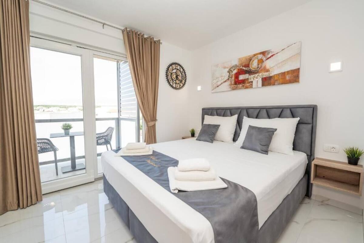 1 habitación y caja de seguridad en la habitación