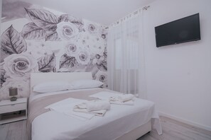 Deluxe Apartment, 2 Bedrooms, Terrace (B3) | In-room safe, laptop workspace, iron/ironing board, rollaway beds - Pool Villas Aldura (Novalja)