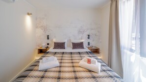 Ropa de cama de alta calidad y escritorio 