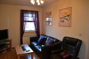 En 42-tommers LCD-TV med digitale kanaler samt TV og Netflix