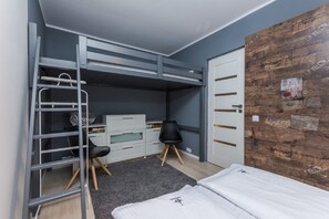 1 غرفة نوم ومكواة/لوح كي وواي فاي مجانًا وملاءات أسرّة