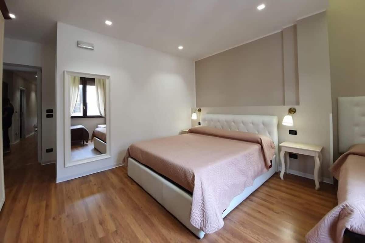 Desk, WiFi (free), bed sheets