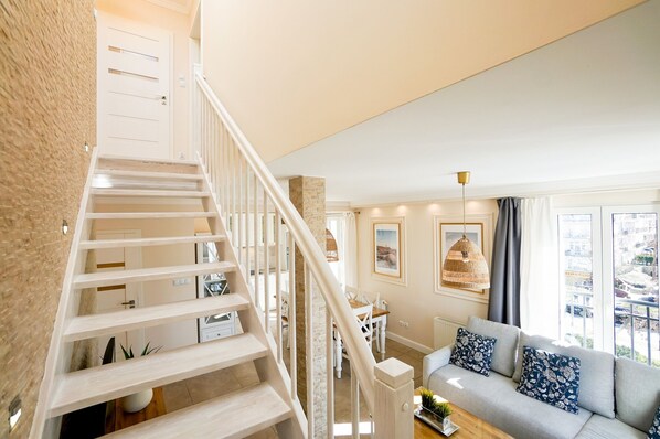 Deluxe Apartment, Multiple Beds, Partial Sea View
