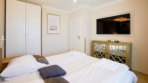 Deluxe Apartment, Berbilang Katil, Partial Sea View