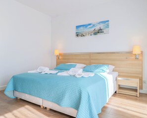 Phòng Suite Junior, 1 giường cỡ queen và sofa giường | Truy cập Internet không dây miễn phí 