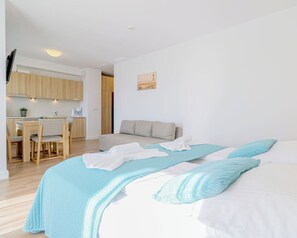 Junior Suite, 1 Queen Bed with Sofa bed | Free WiFi - Aquamarina by Baltic Home (Swinoujscie)