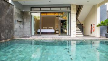 10 indoor pools