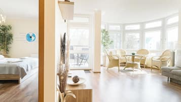 Standaard suite, 1 slaapkamer, hoek | Individueel gedecoreerd, individueel gemeubileerd