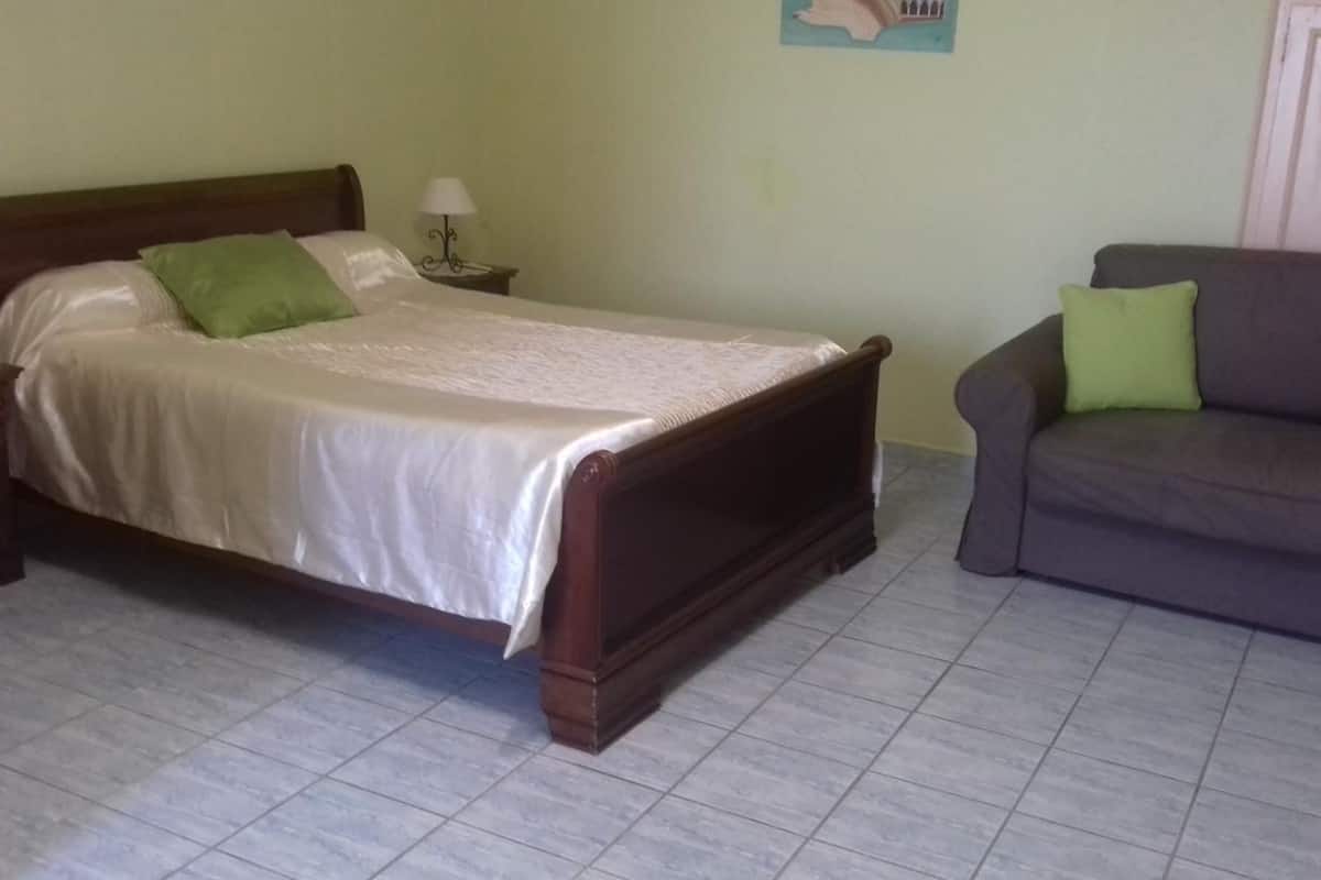 individually decorated, individually furnished, desk, blackout curtains