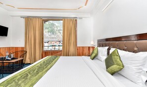 Kamar Basic, 1 Tempat Tidur Queen | Tempat tidur lipat/tambahan, Wi-Fi gratis, dan seprai linen
