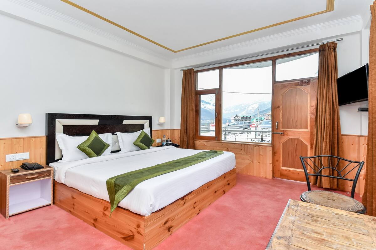 Kamar Premium, 1 Tempat Tidur Queen | Tempat tidur lipat/tambahan, Wi-Fi gratis, dan seprai linen