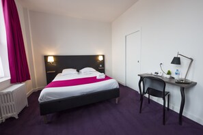 Habitación doble, 1 cama Queen size | Wifi gratis y ropa de cama 