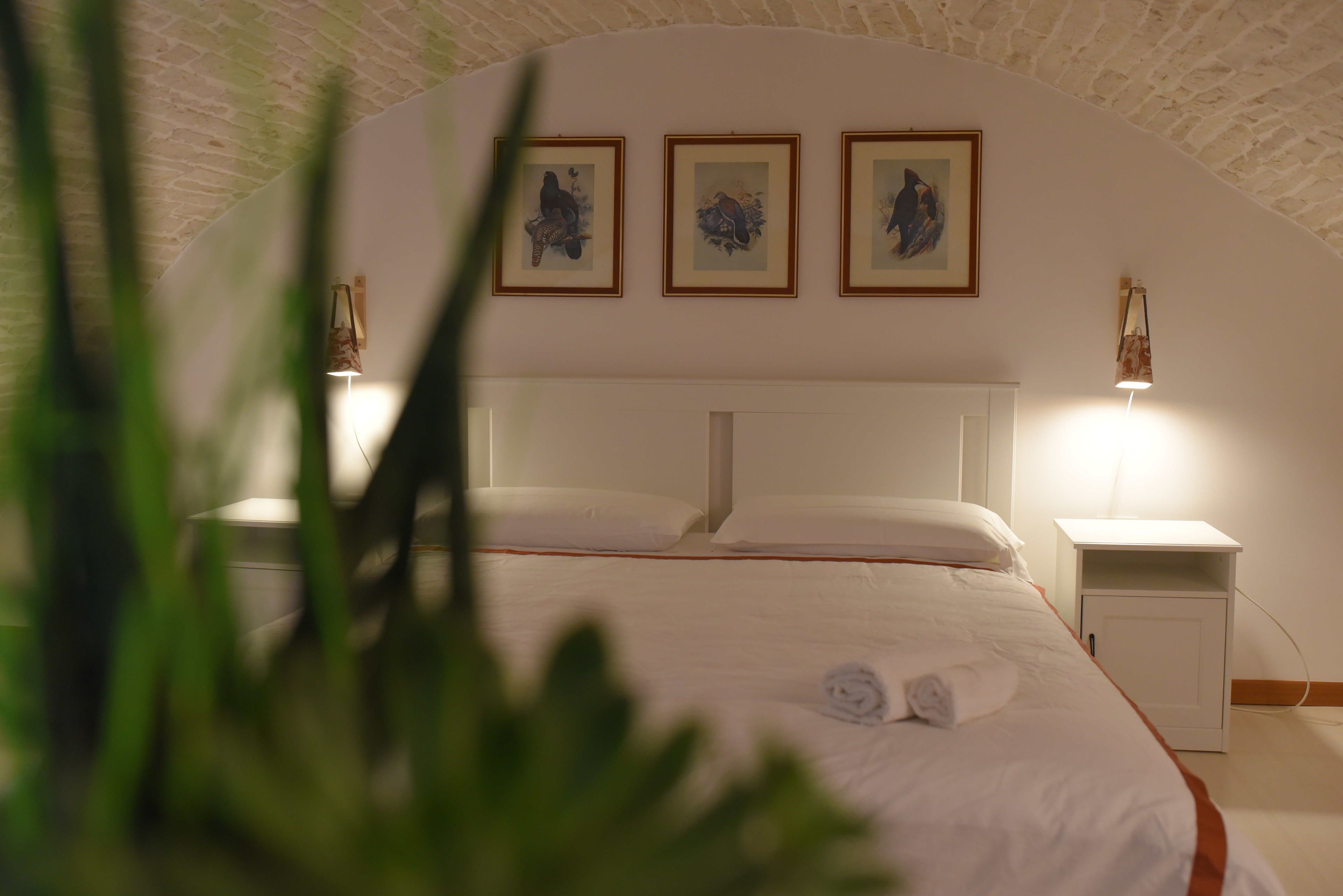 Apartment, 1 Bedroom | Hypo-allergenic bedding, down duvets, blackout curtains