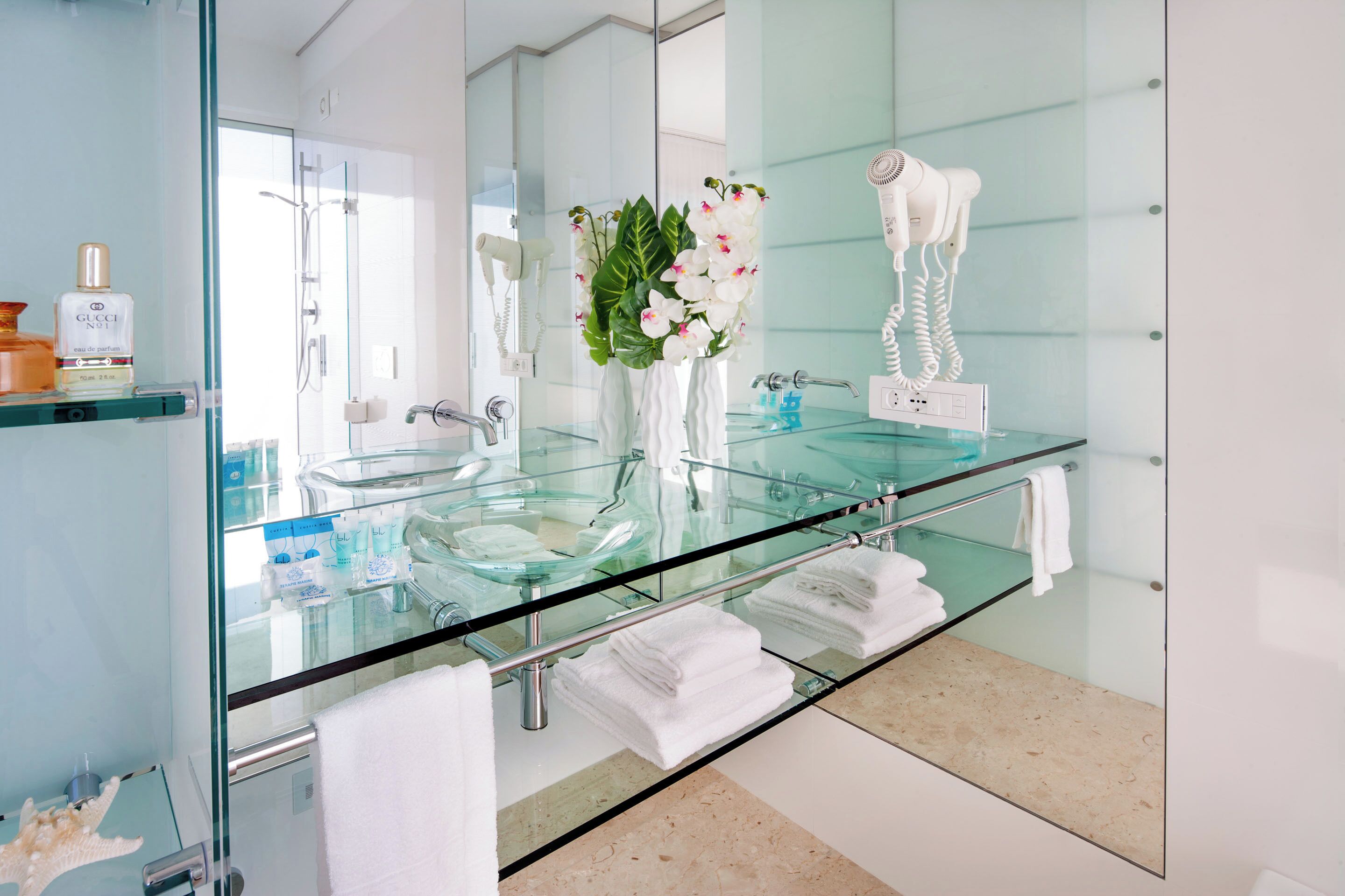 shower, free toiletries, hair dryer, slippers