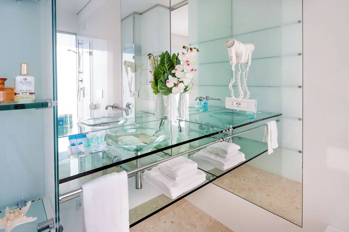 shower, free toiletries, hair dryer, slippers