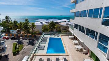 Junior suite | Luxe beddengoed, een kluis op de kamer, een bureau, een laptopwerkplek