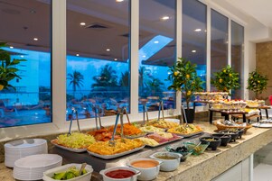 Desayuno buffet incluido todos los días 