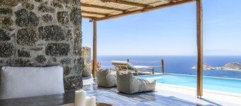Mykonos Supreme Comfort Suites & Villas 
