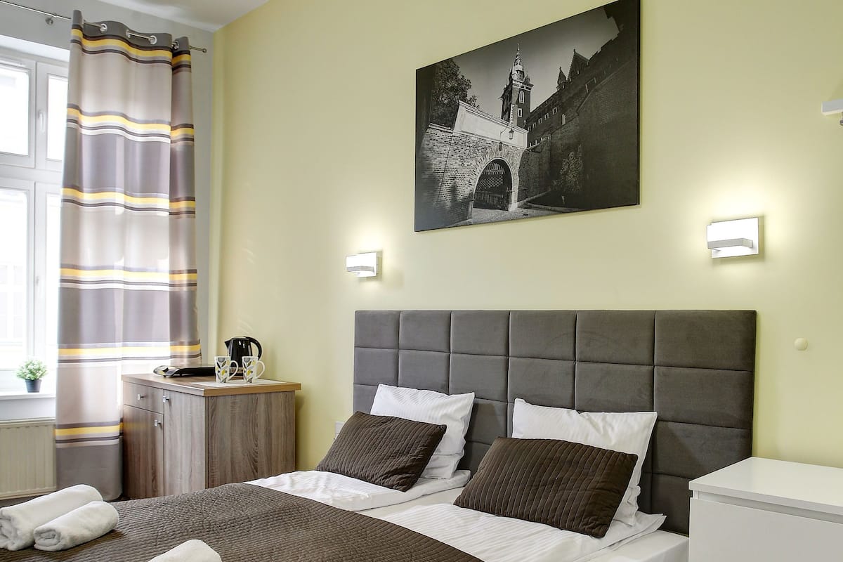 Studio (4 Lily) | 1 bedroom, iron/ironing board (on request), WiFi (free), bed sheets