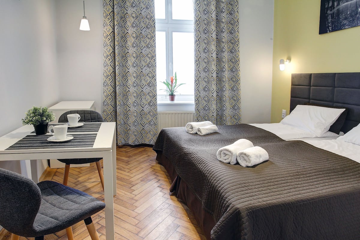 1 bedroom, iron/ironing board (on request), WiFi (free), bed sheets
