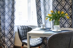 스튜디오 (1 Hyacinth) | 거실 공간 | 평면 TV