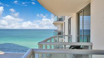 Condo, 1 habitación (1406) | Vista del balcón