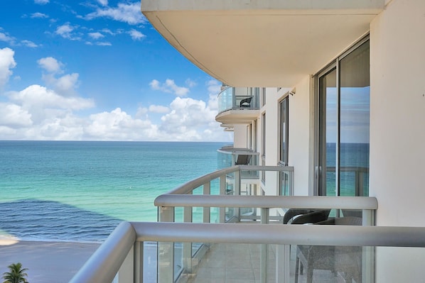 Condo, 1 Bedroom (1406) | Balcony view