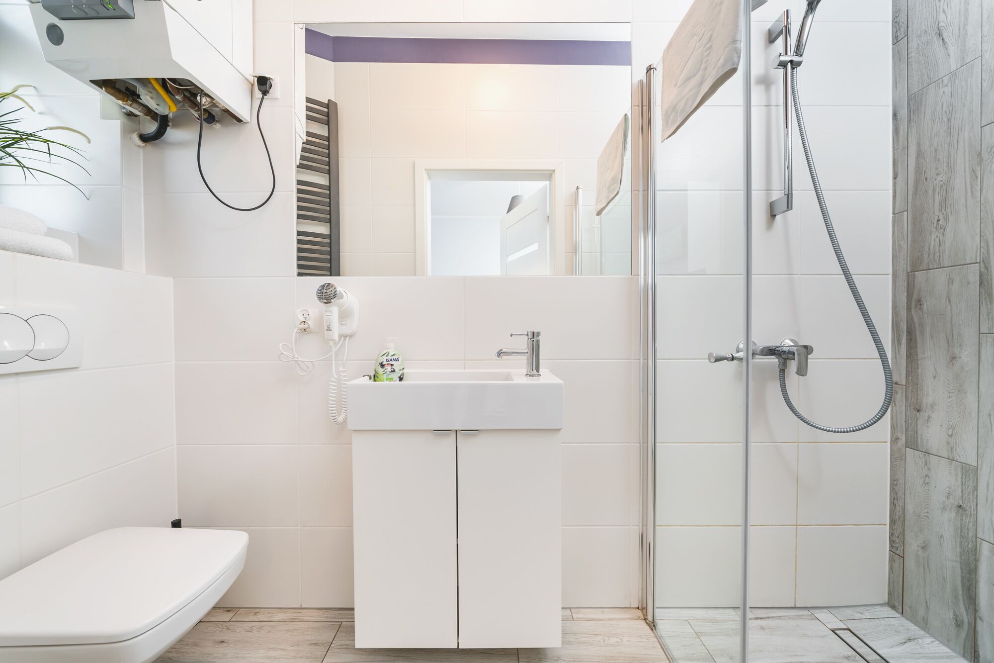 Monolocale (19/1) | Bagno | Doccia, asciugacapelli, asciugamani